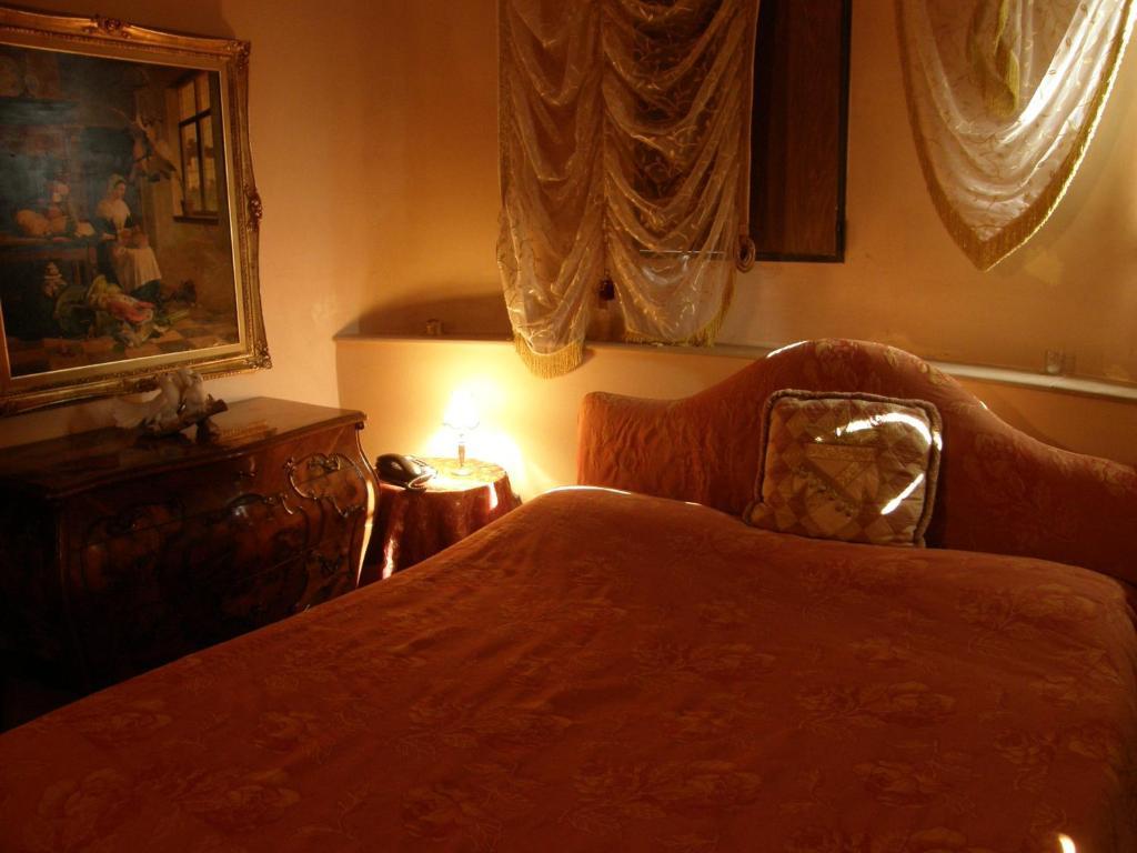 Hotel Castello Di Vigoleno Habitación foto