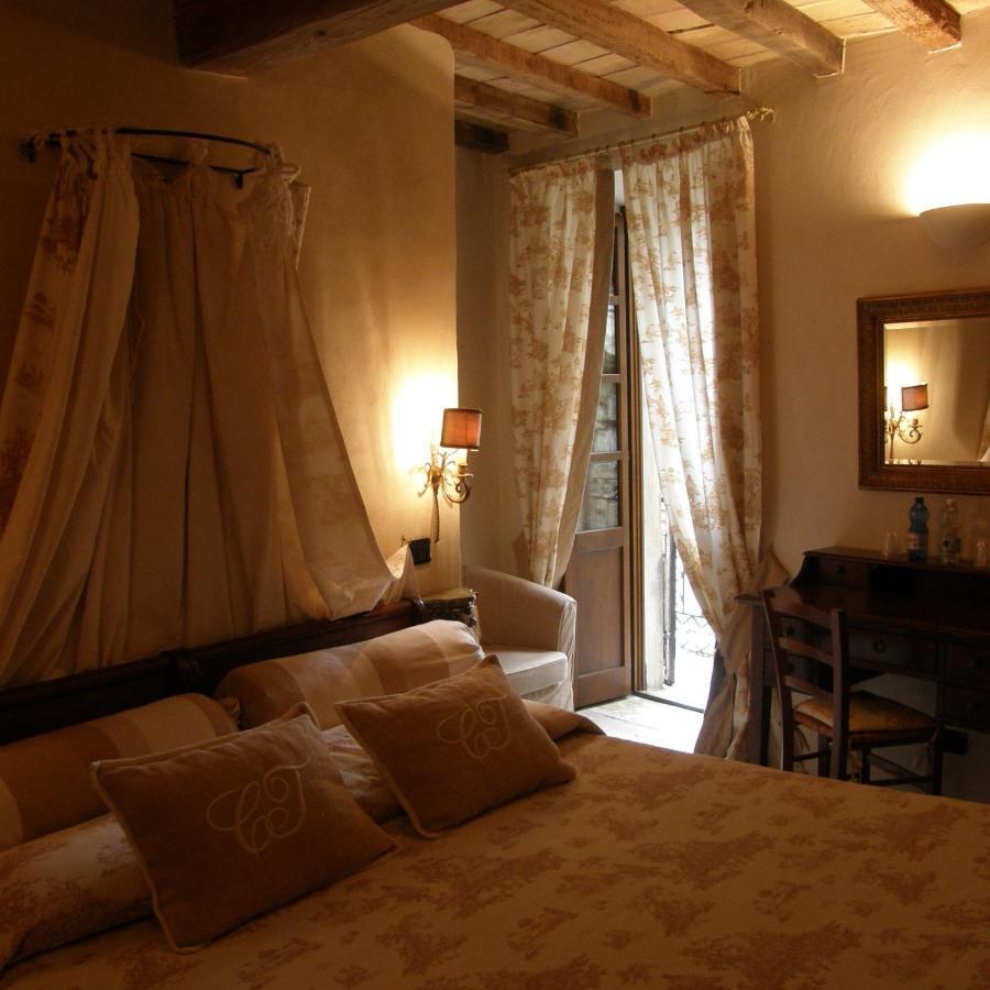 Hotel Castello Di Vigoleno Exterior foto