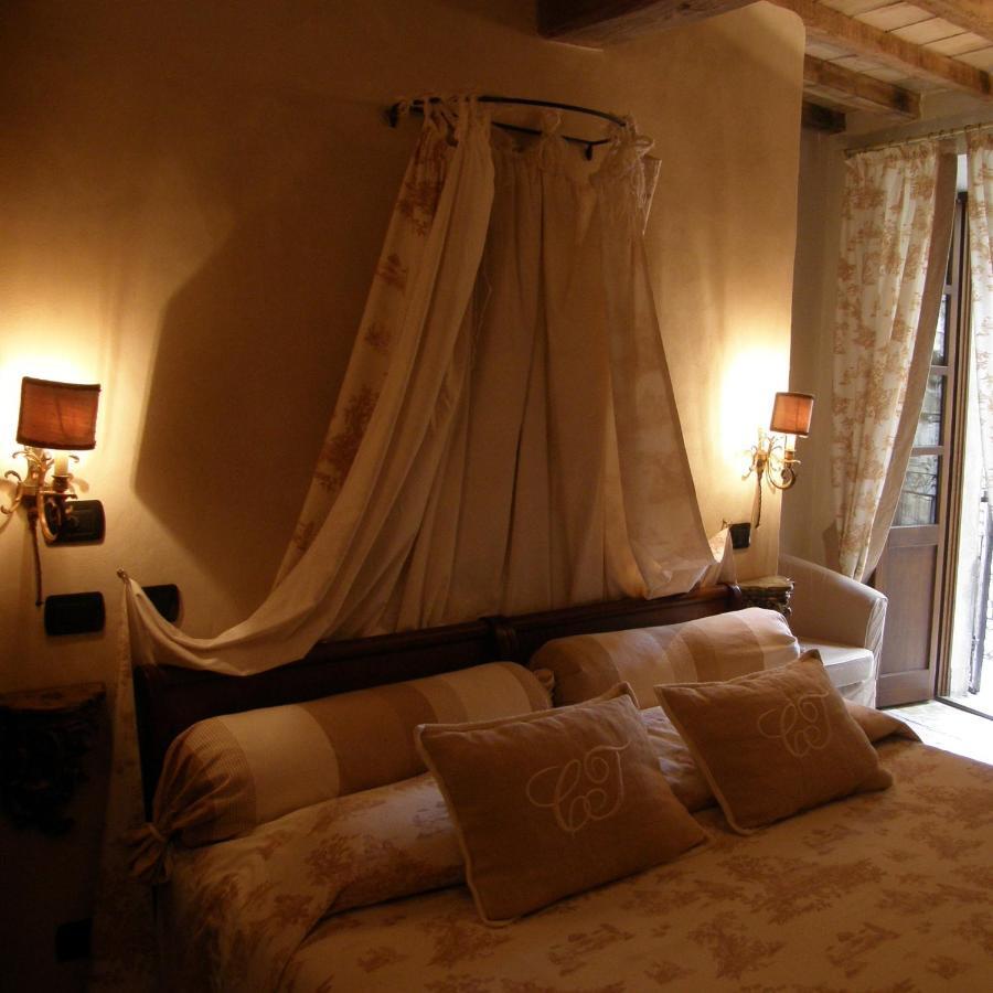 Hotel Castello Di Vigoleno Exterior foto